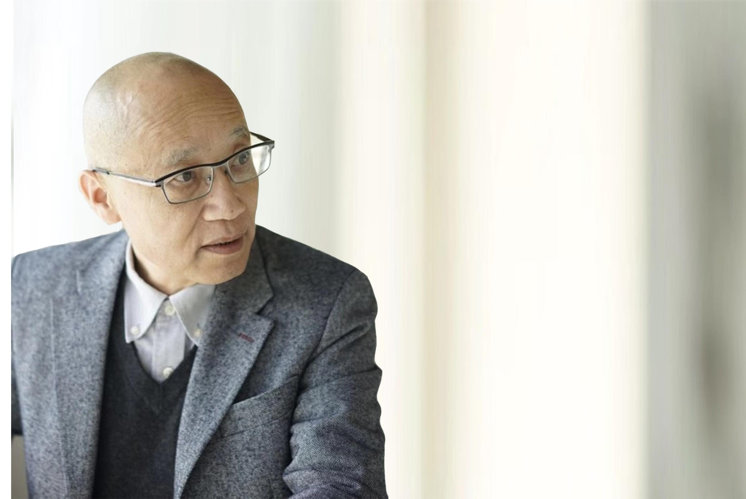 抱志南下育新芽“艺”心探寻创新路——访乐竞平台艺术设计学院原院长吴洪（乐竞平台报）